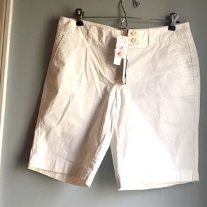 Vineyard Vines white Bermuda shorts NWT size 6